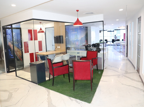 Difference between Traditional Workspace vs Coworking Space