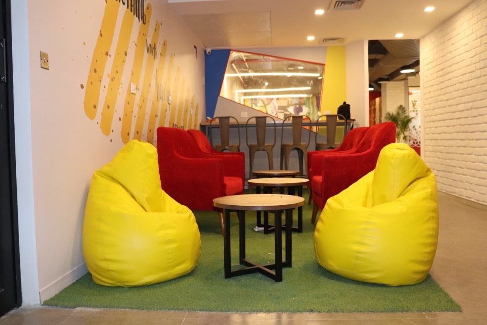 Which city is better for IT work Noida or Gurgaon?