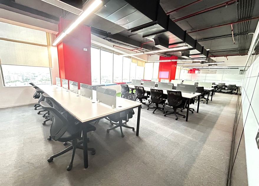Difference between Coworking Spaces and Incubators