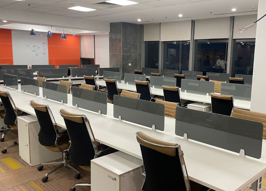 10 Benefits of Coworking With Strangers