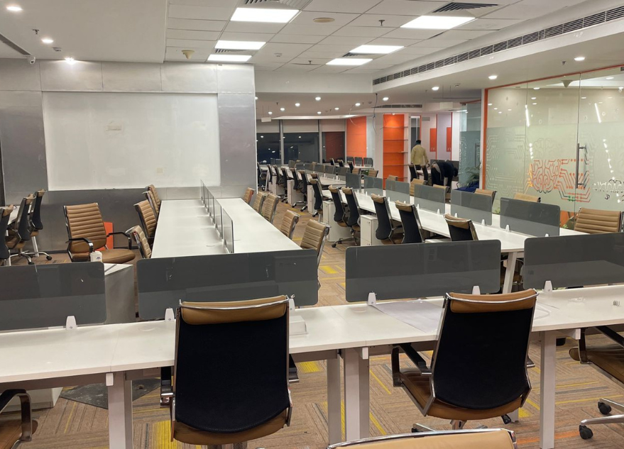 Top Hacks for Introverts Working in Coworking Spaces